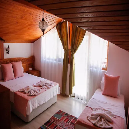 ホテル Limon 2 アクヤカ